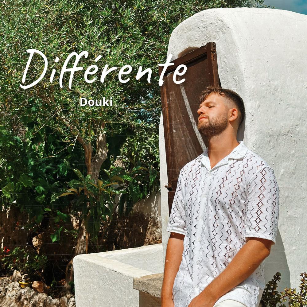 Постер альбома Différente