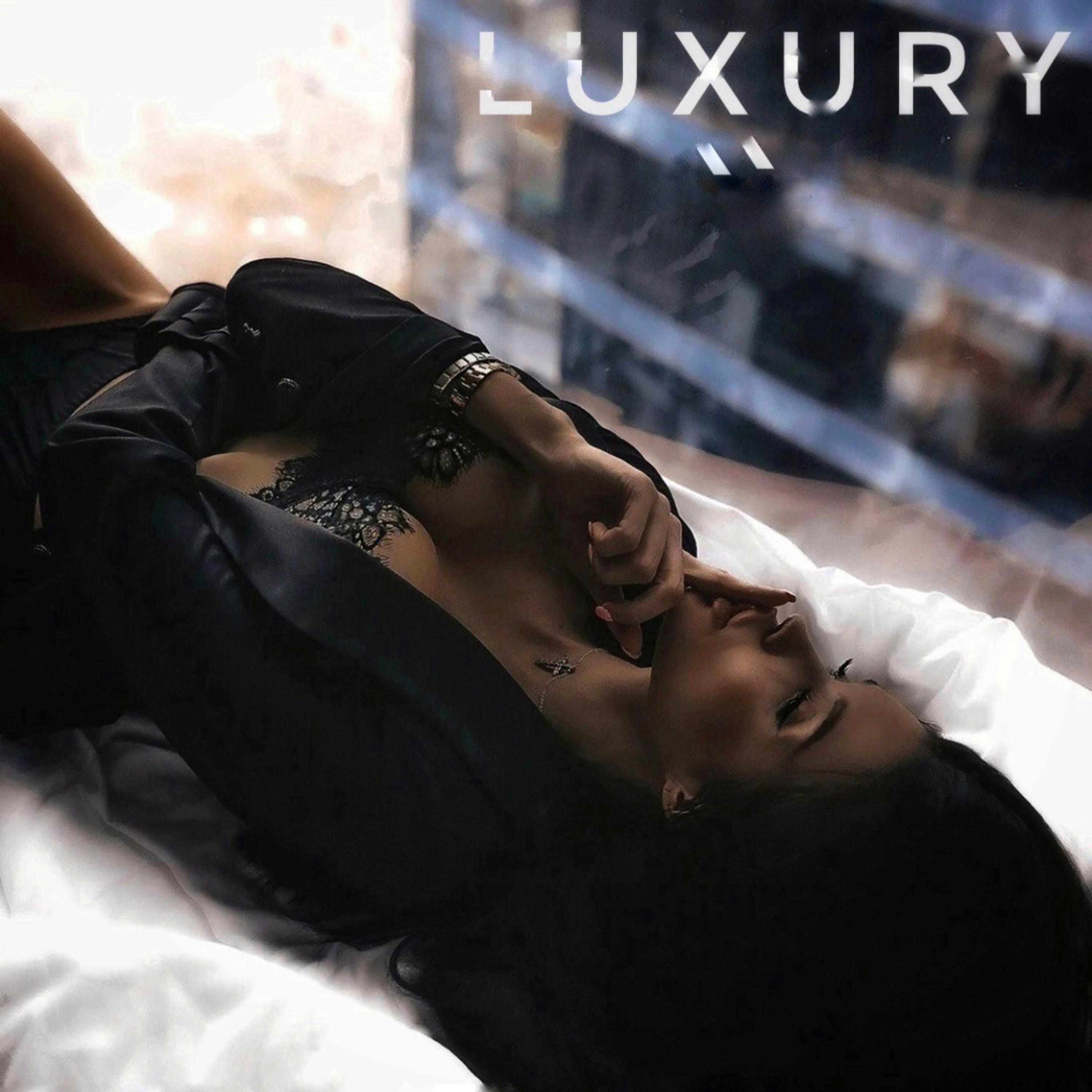 Постер альбома Luxury (Remix)