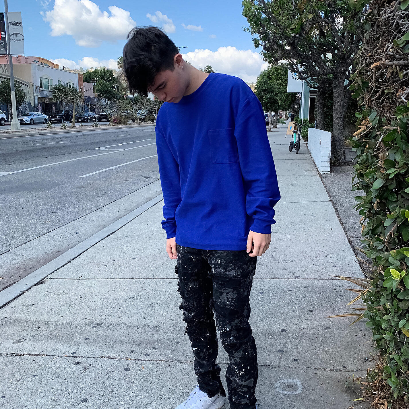 Xavier Weeks - Sad To Say