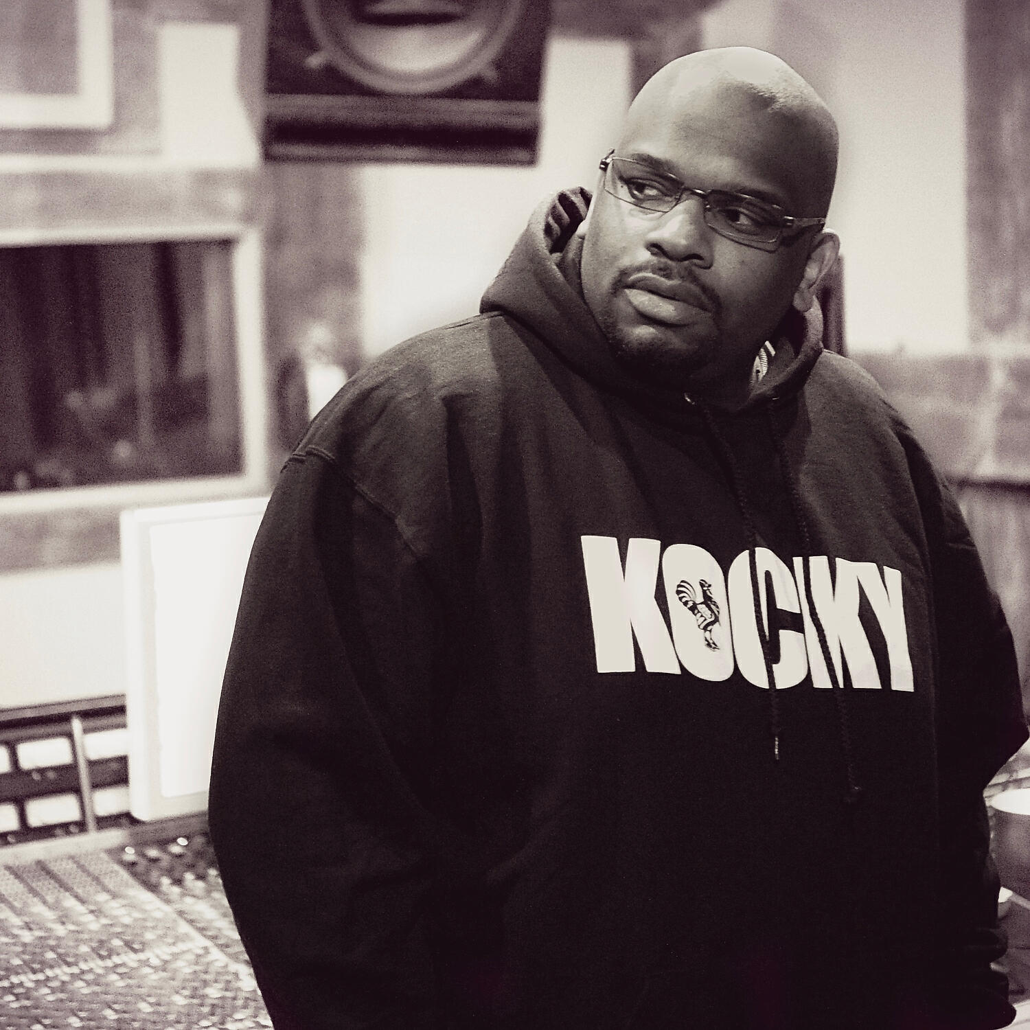 Chuck Cross - What's Real (feat. Von Pea, Rapper Big Pooh, JClear & ENu)