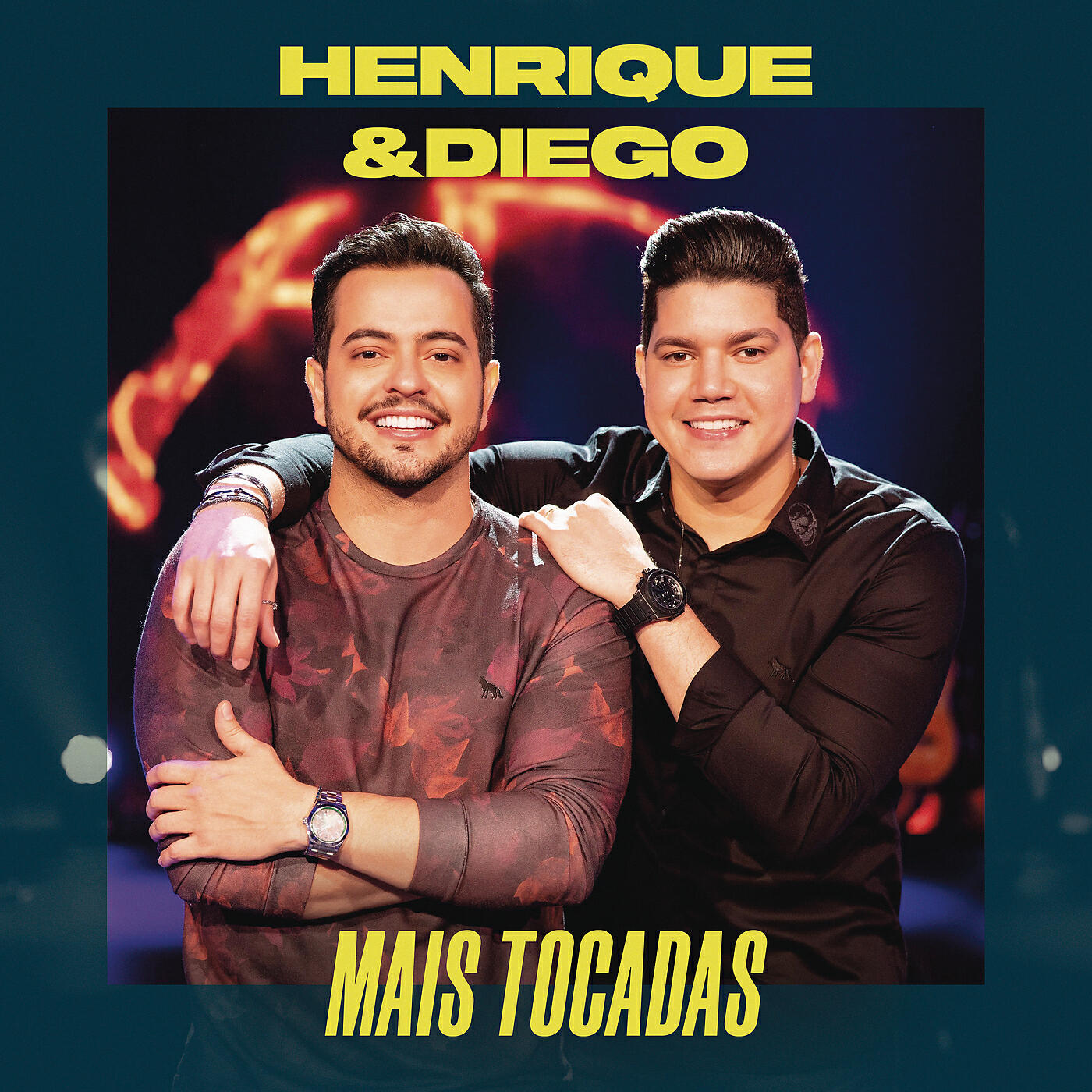 Henrique & Diego - Parede Apanhando pra Cama