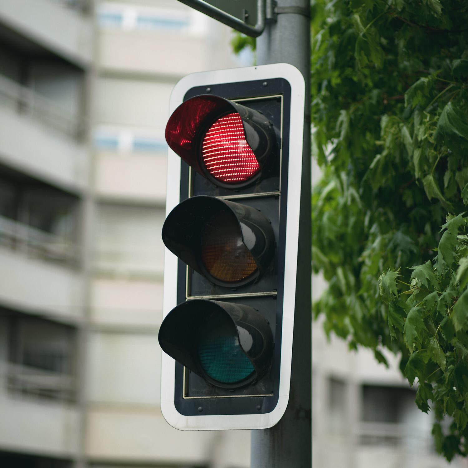 Red Light Runners - Broker