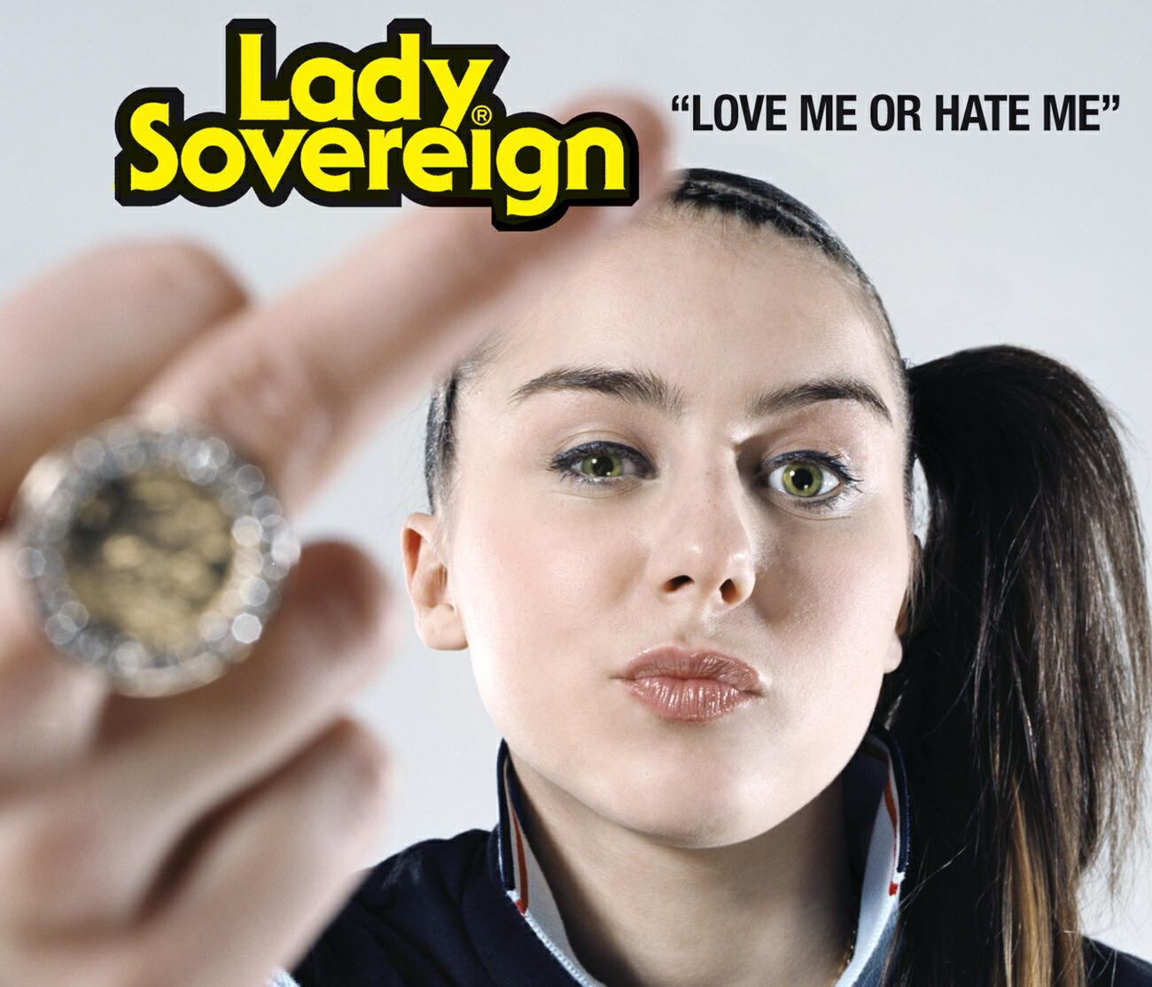 Lady Sovereign - Love Me Or Hate Me (Live)