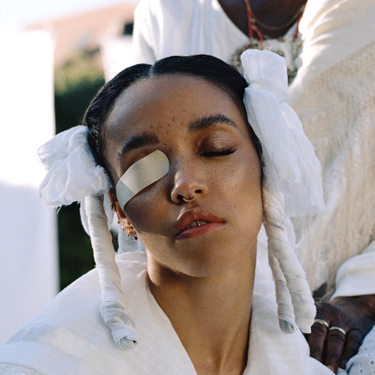 FKA Twigs - home with you