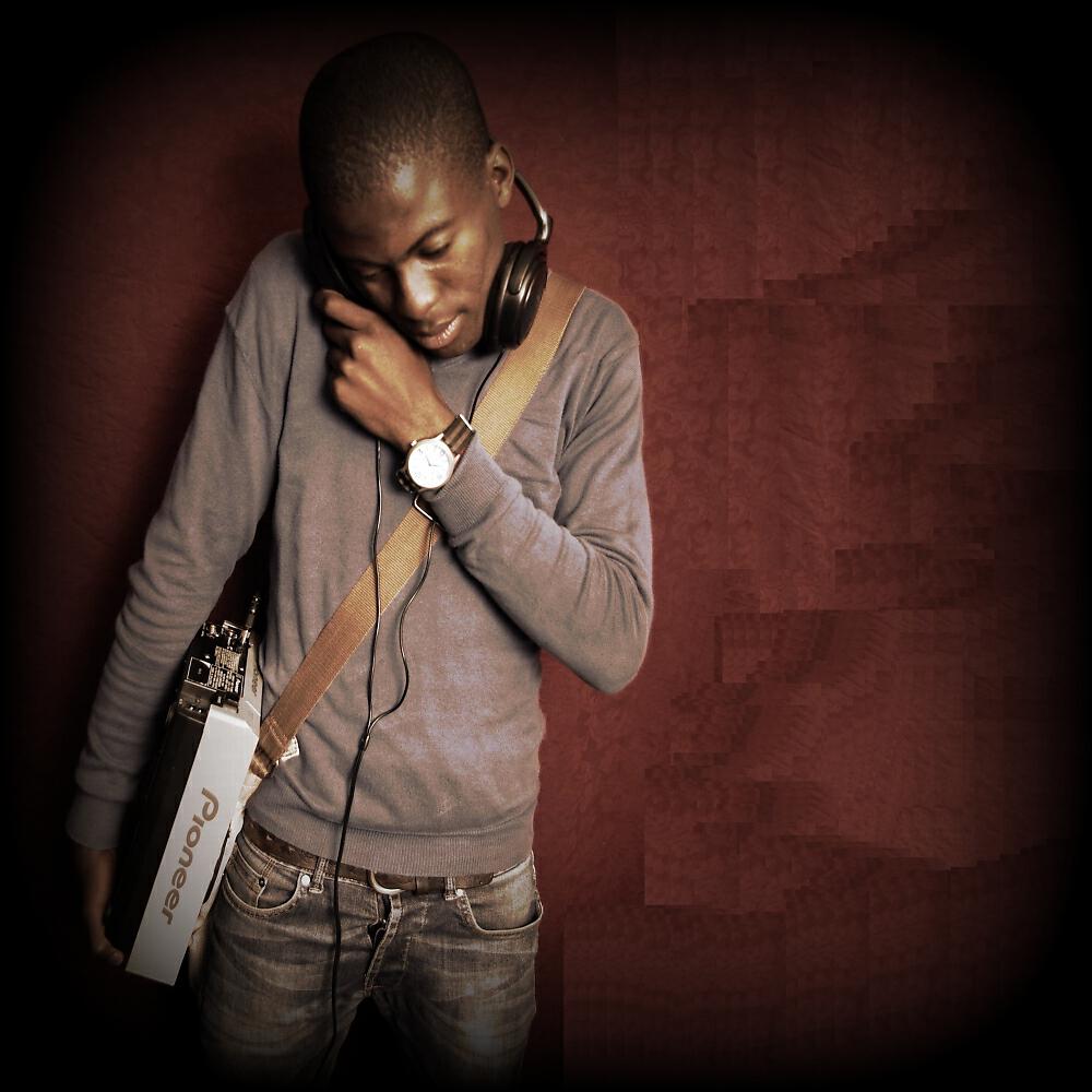 Thabzen DJ Bibo - Uzoba Strong