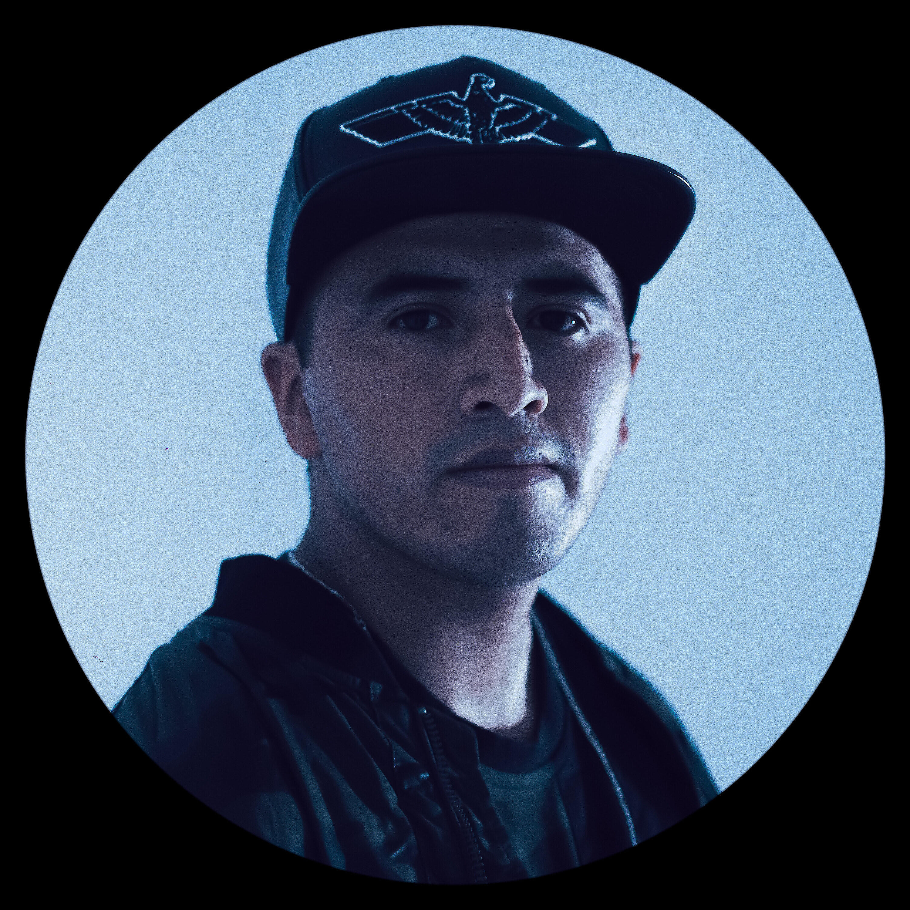 Cower 32 - Instante Indiferente
