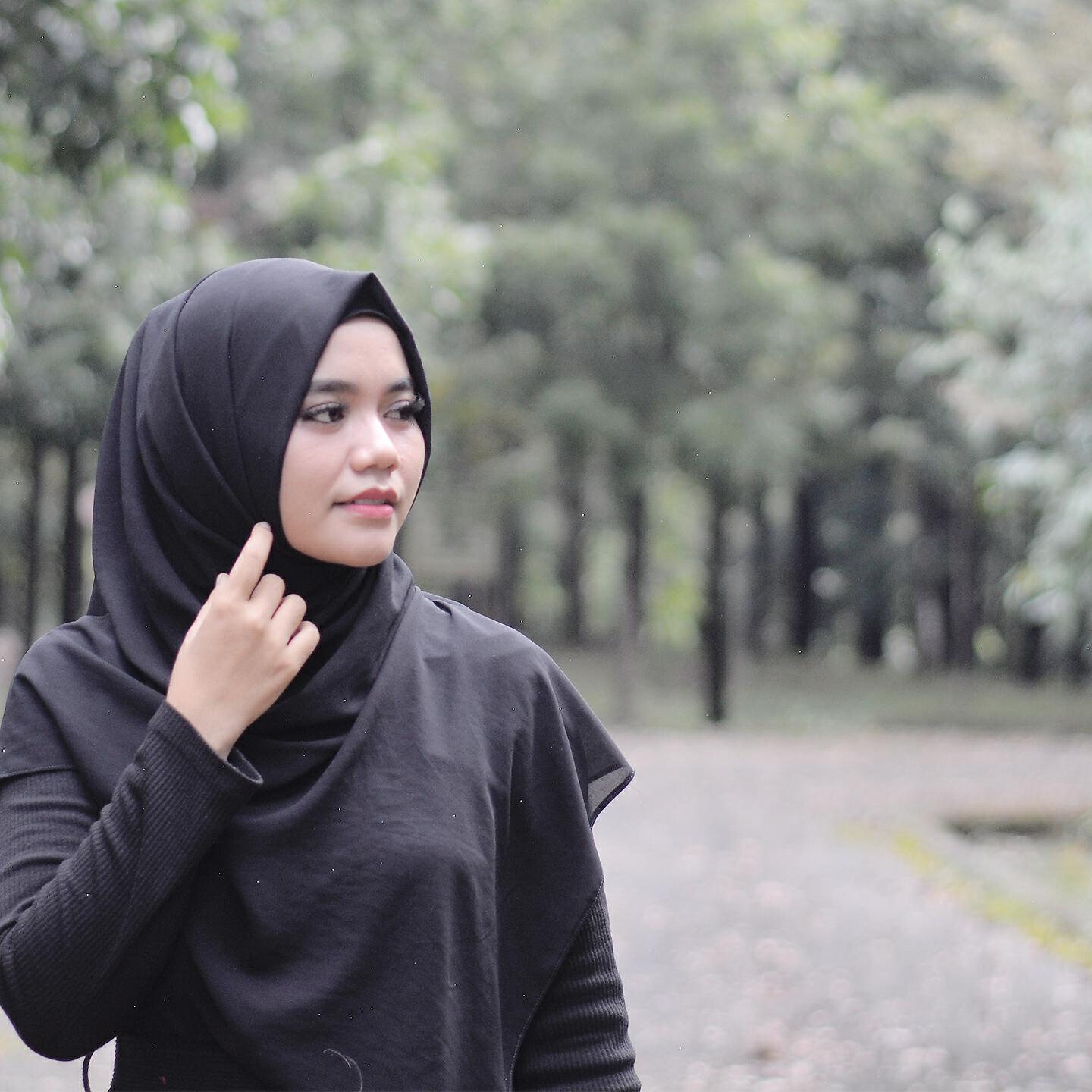 Sri Fayola - Dendang Anak Kuliah