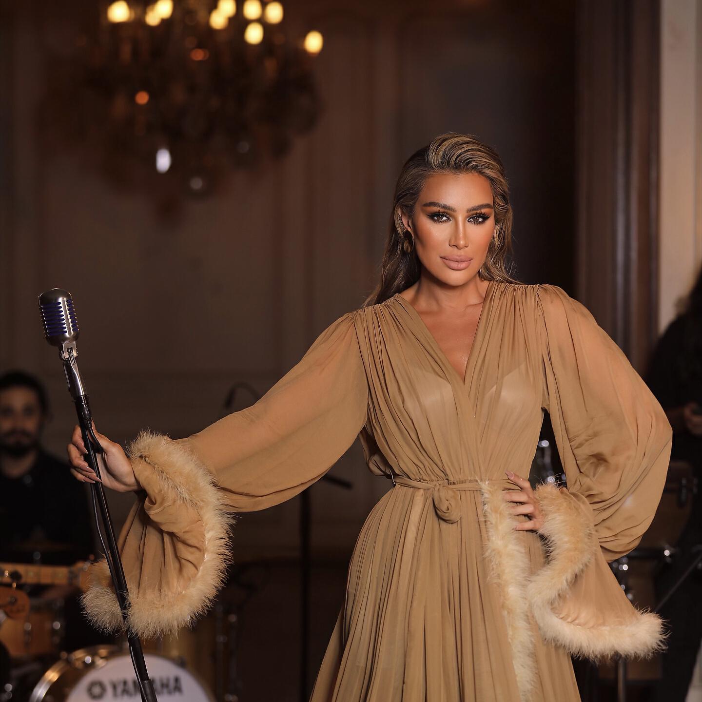 Maya Diab - Naharna Wardi (Muse Concert (Live))