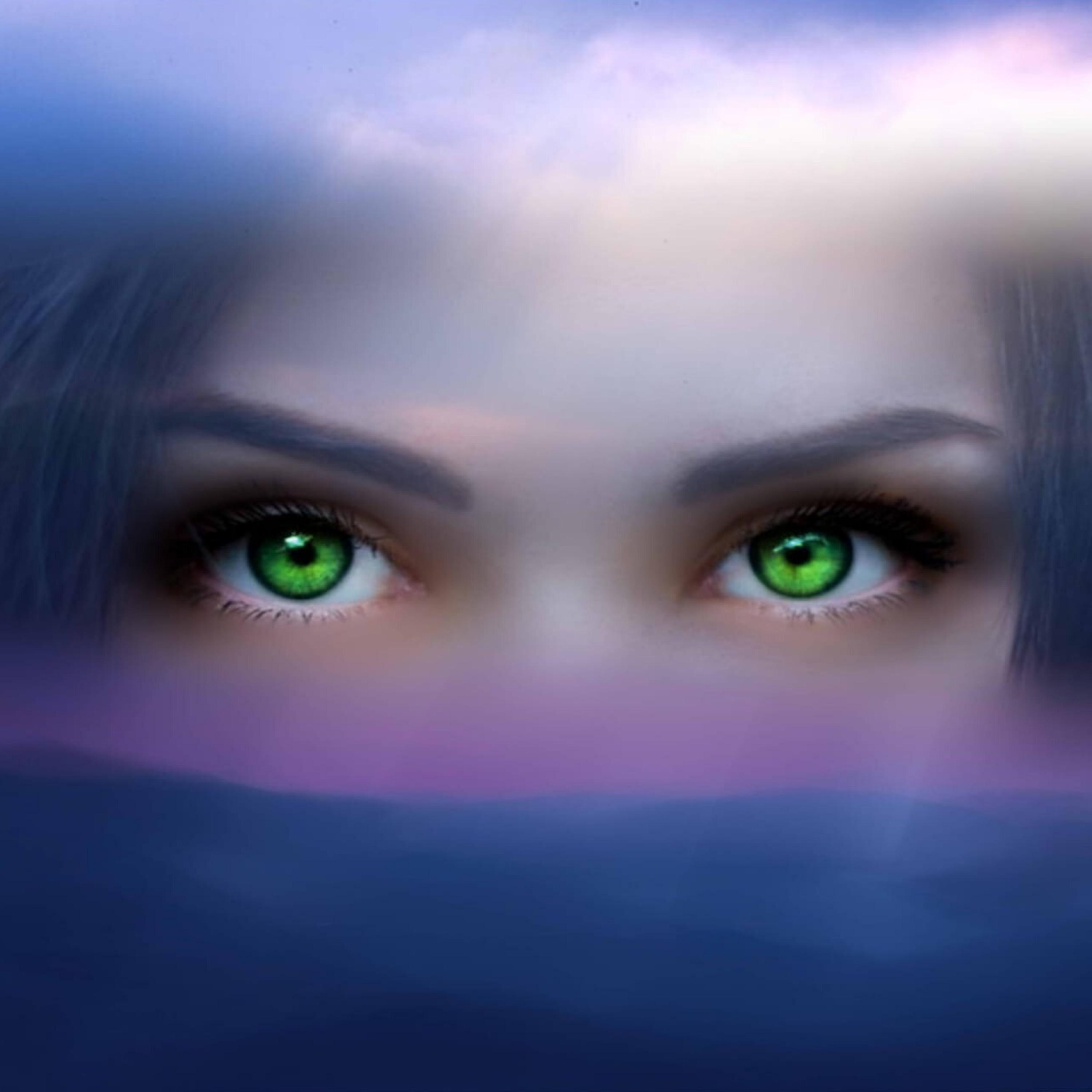 Супер глаза песни. Зелёные глаза. Женские глаза. Красивые аватарки зеленые глаза. Зеленые глаза мистика.