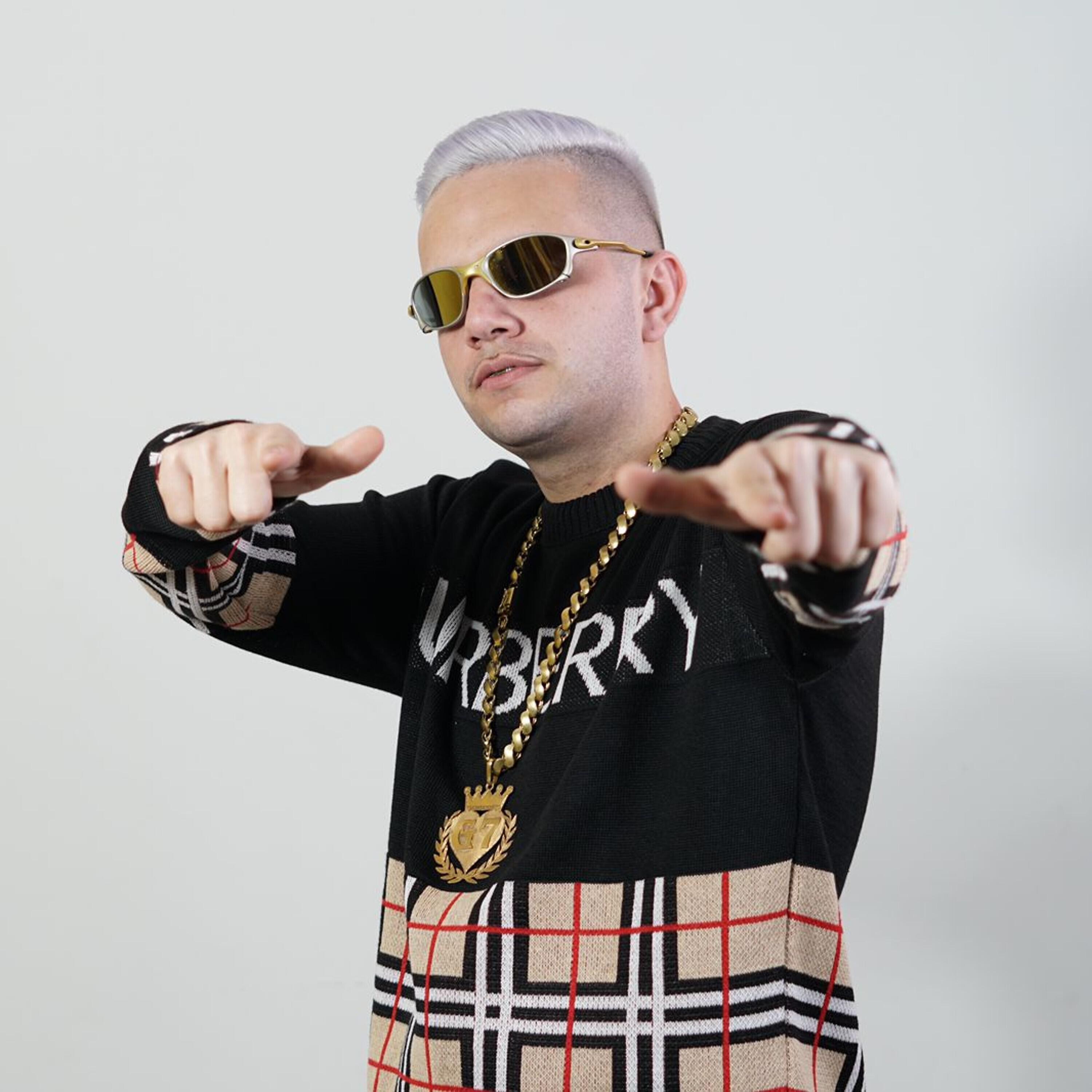 DJ G7 OFICIAL - Bate Com a Xereca na Frente do Paredão