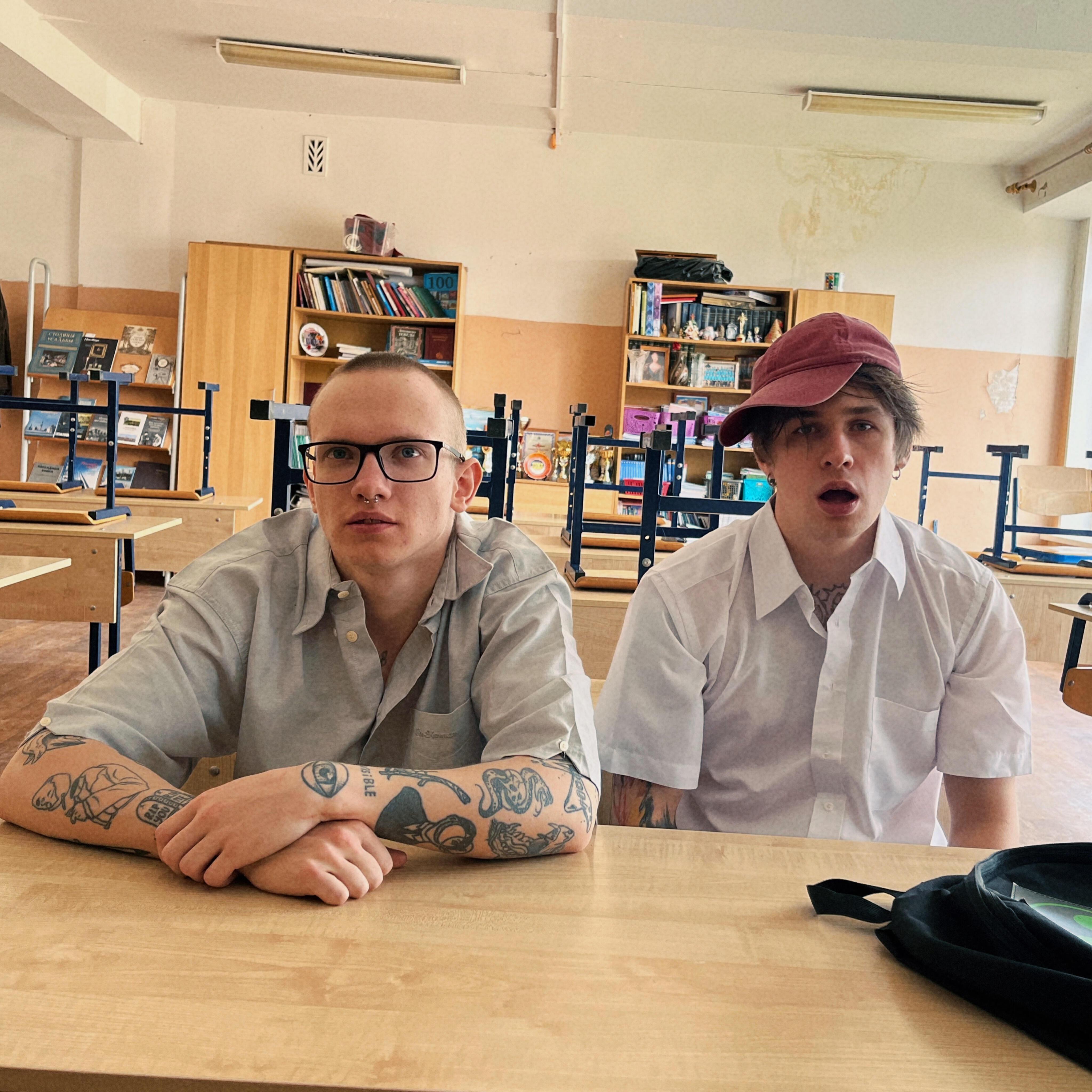 две тысячи ярдов все песни в mp3