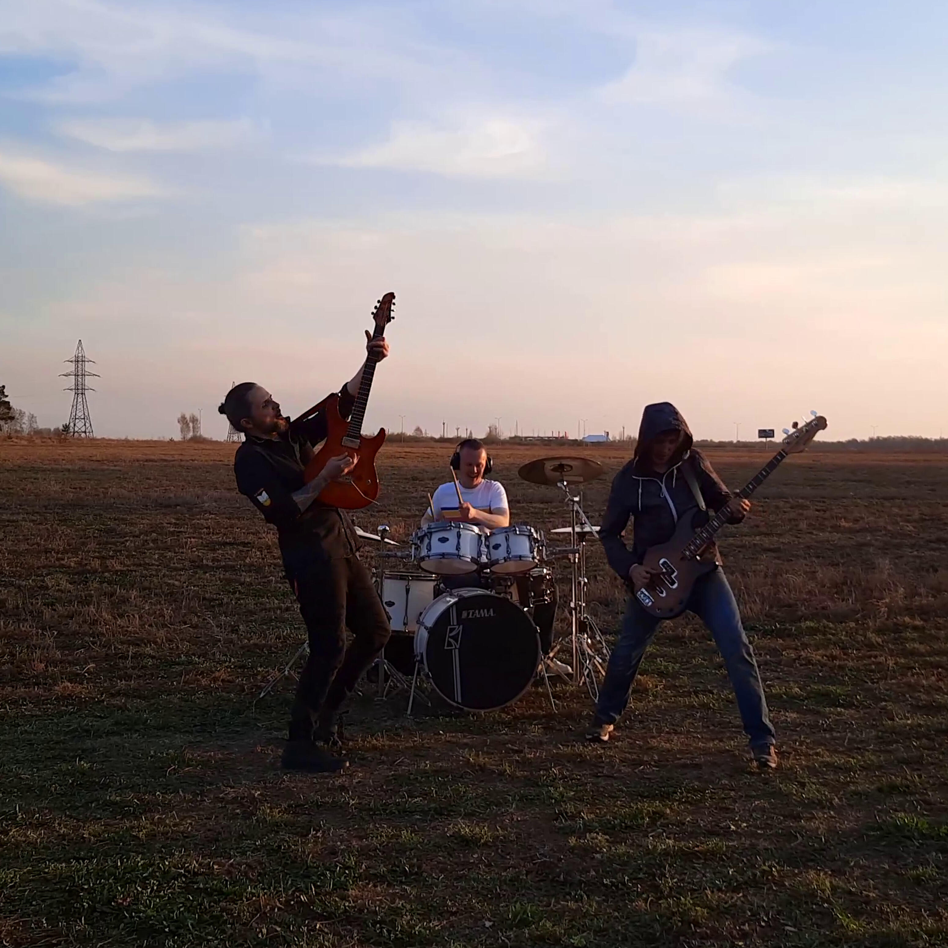 Альбом В облаках исполнителя Незнайка на Луне