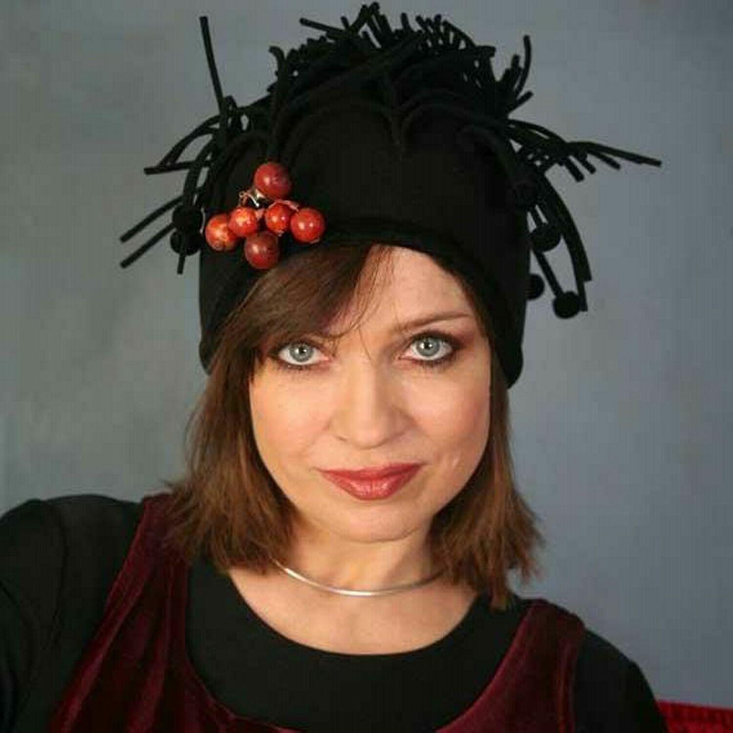 Любаша - Улица, фонарь, аптека
