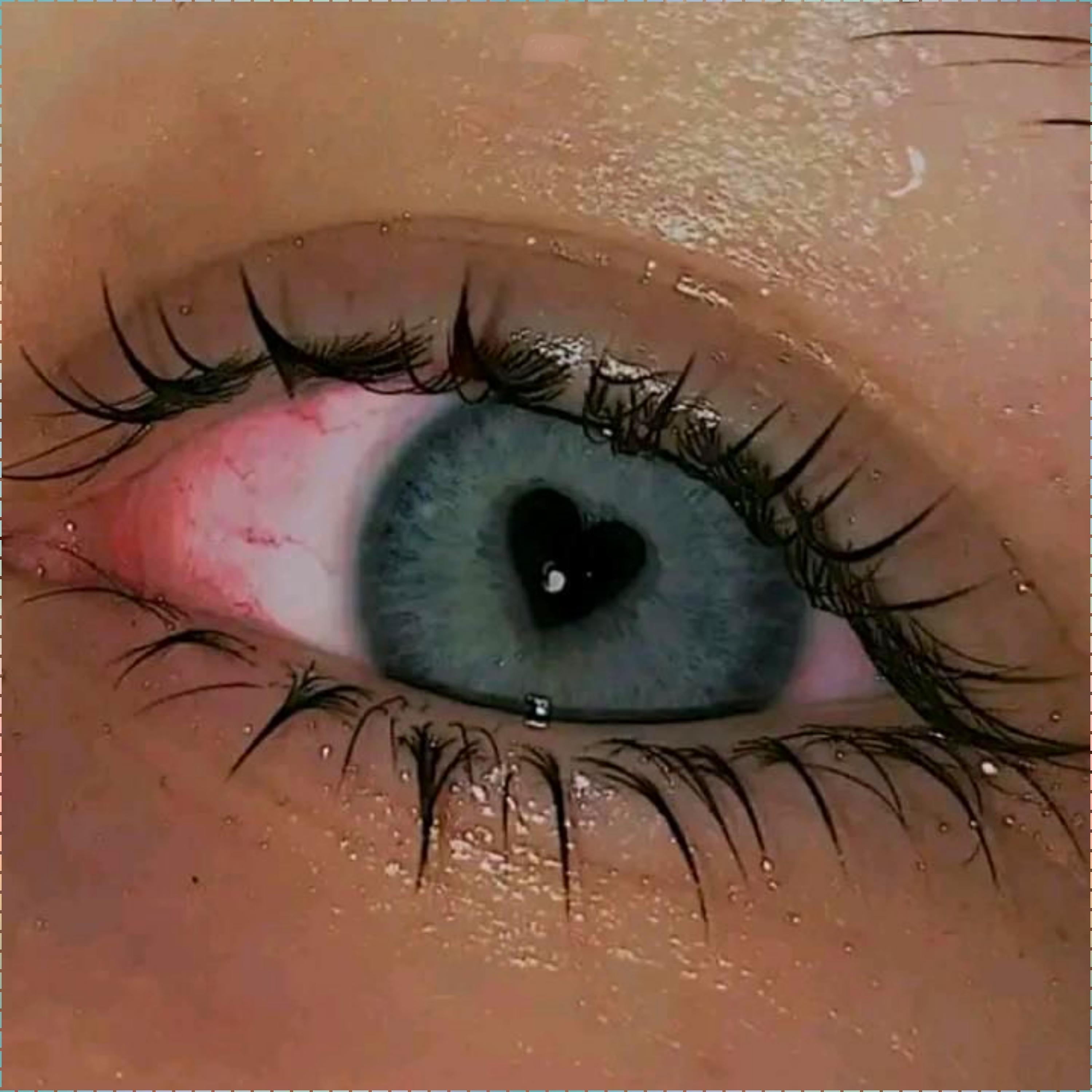 Love me eye