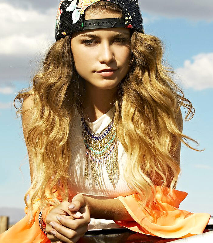 Sofia Reyes все песни в mp3