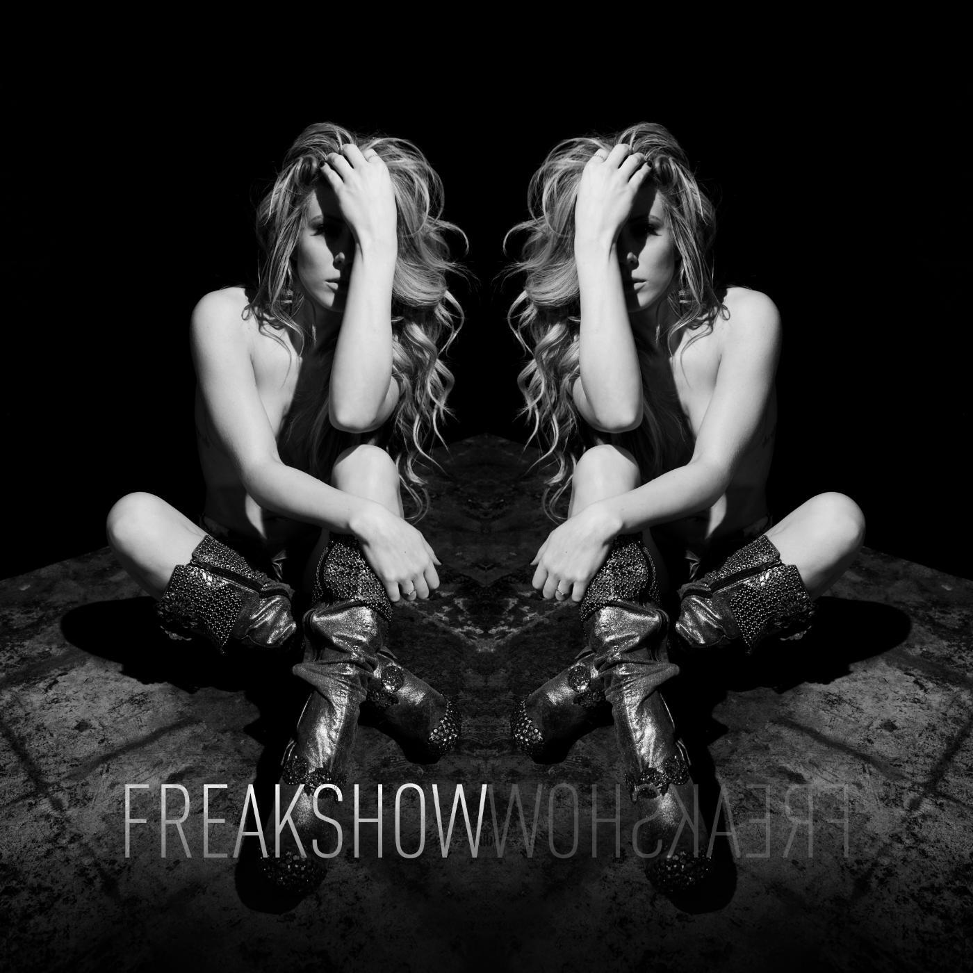Kristine Elezaj - Freakshow