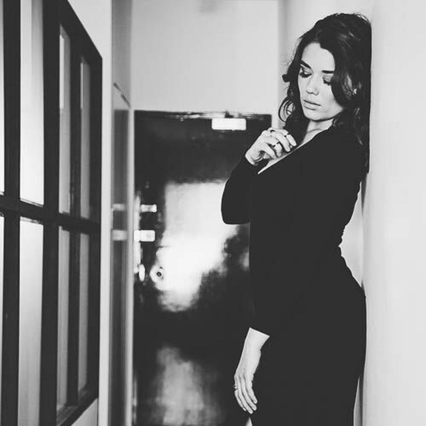 Sabella Valerie - Crossfire