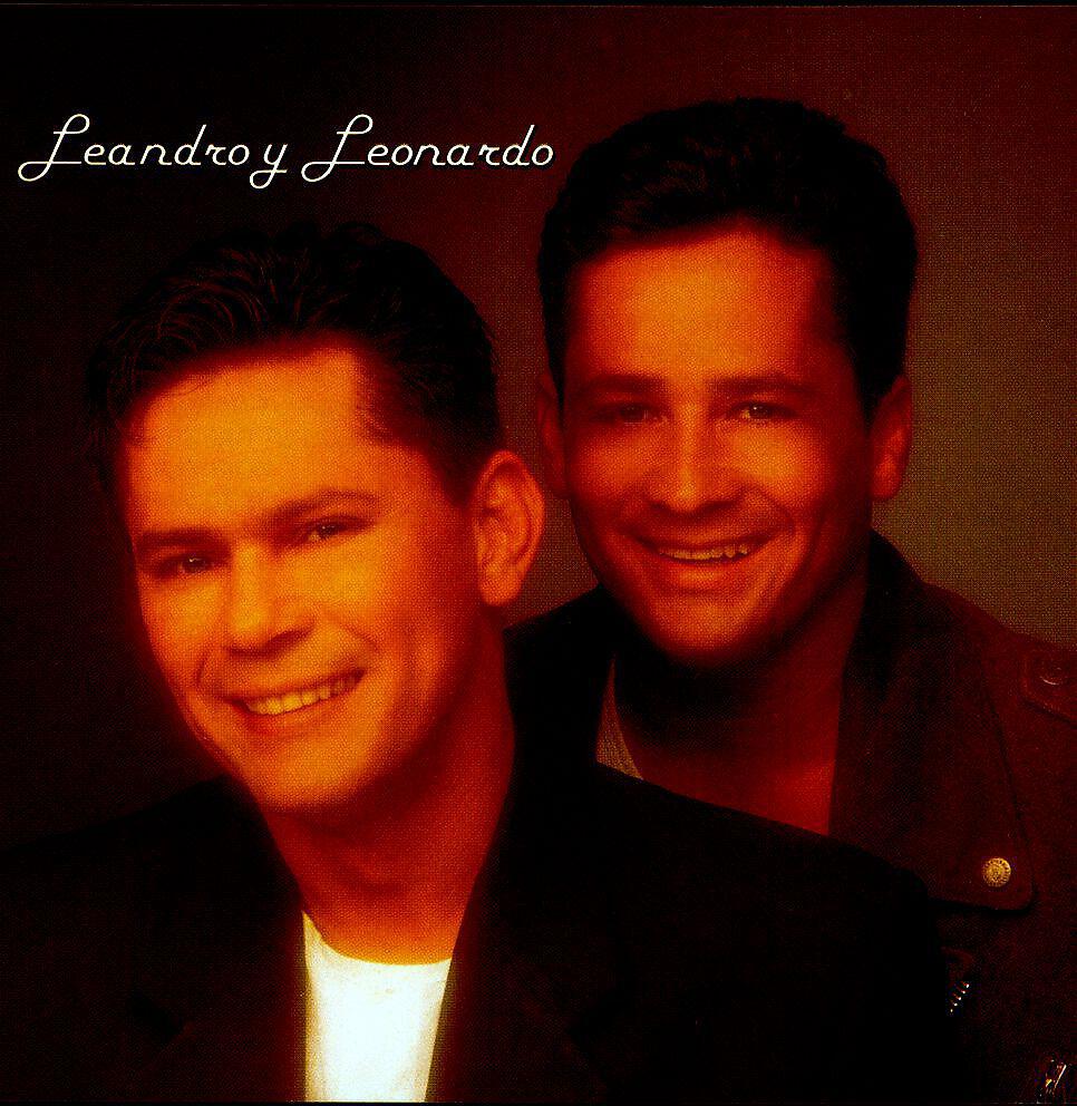 Leandro and Leonardo - No me veas asi