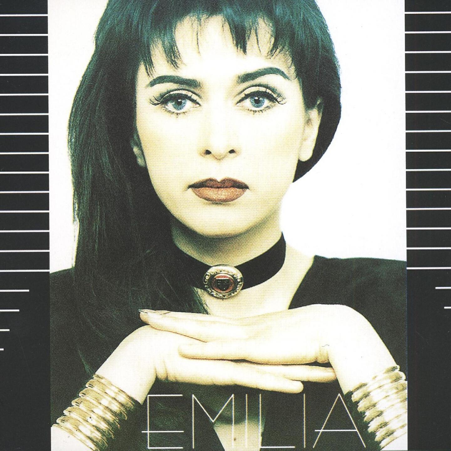 Emilija Kokić - Ona Zna Da Me Boli