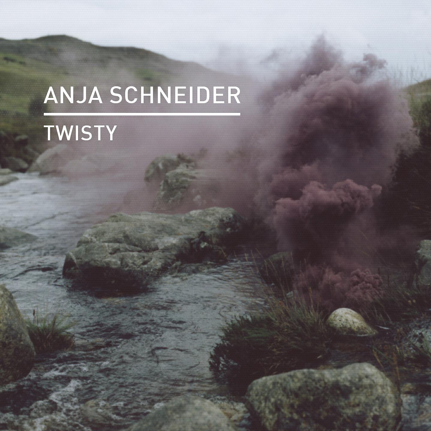 Anja Schneider - Free Fall
