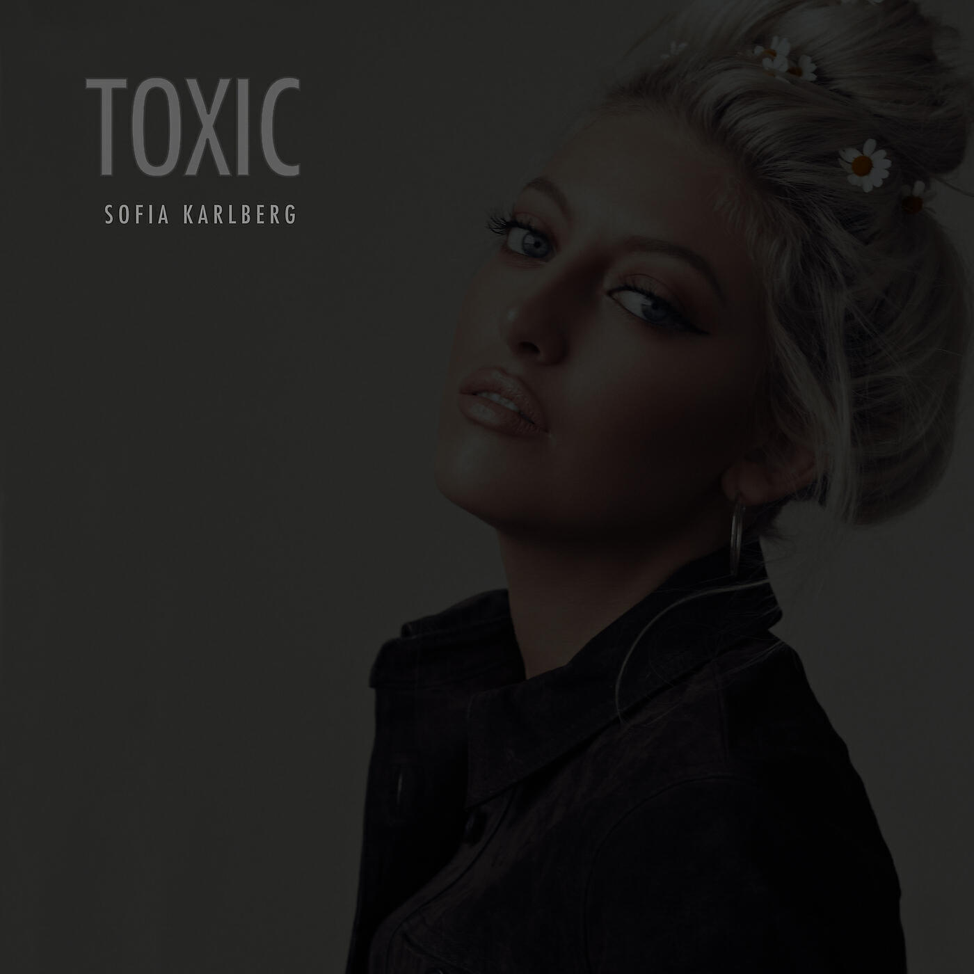 Sofia Karlberg - Toxic