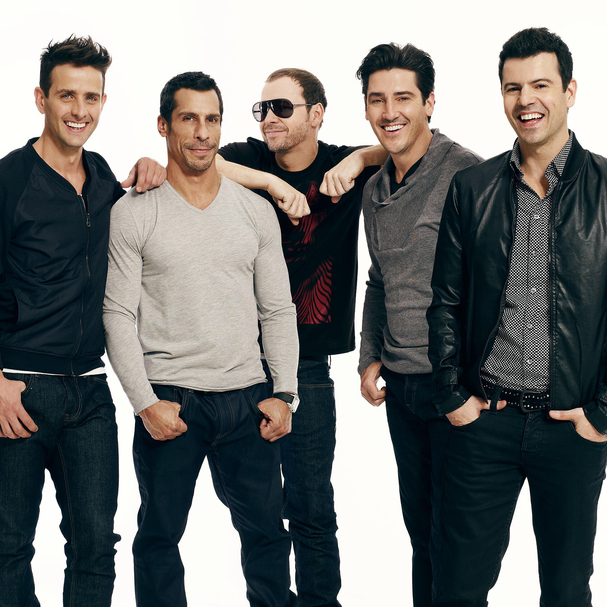 The block. New Kids on the Block. NKOTB. New Kids on the Block Википедия. New Kids on the Block - the Block.