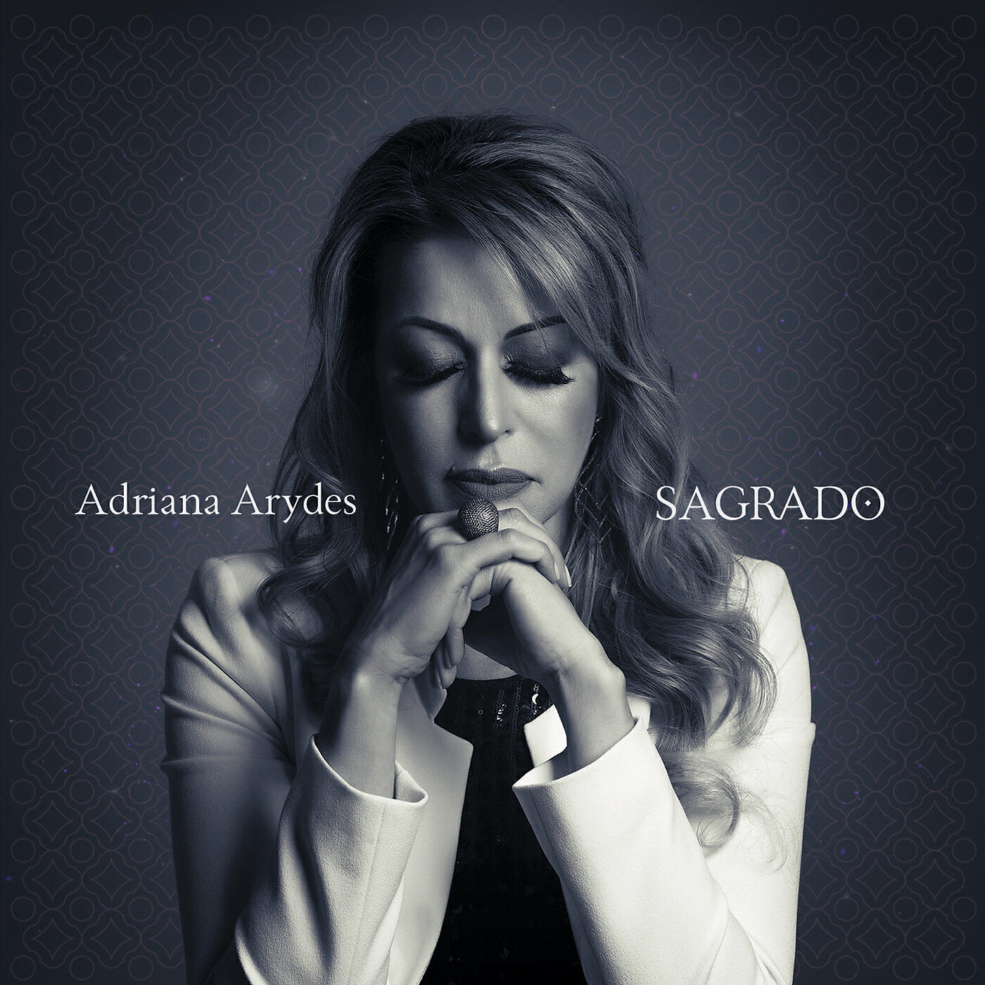 Adriana Arydes - Sara Brasil