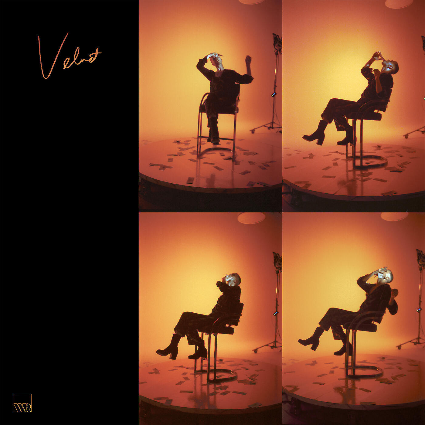 JMSN - Pose