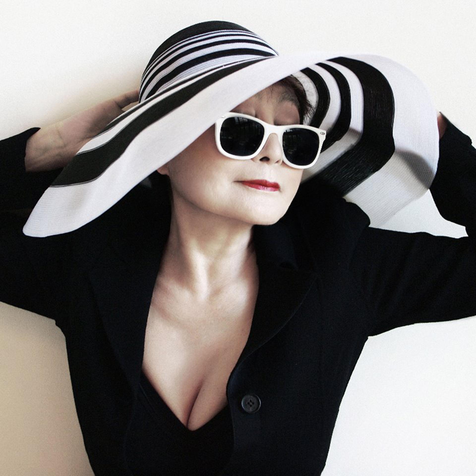 Yoko Ono - фото