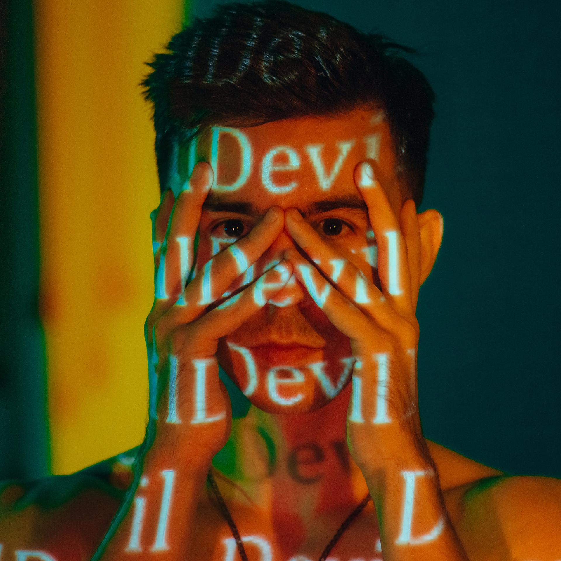 Постер альбома Дьявол носит правду