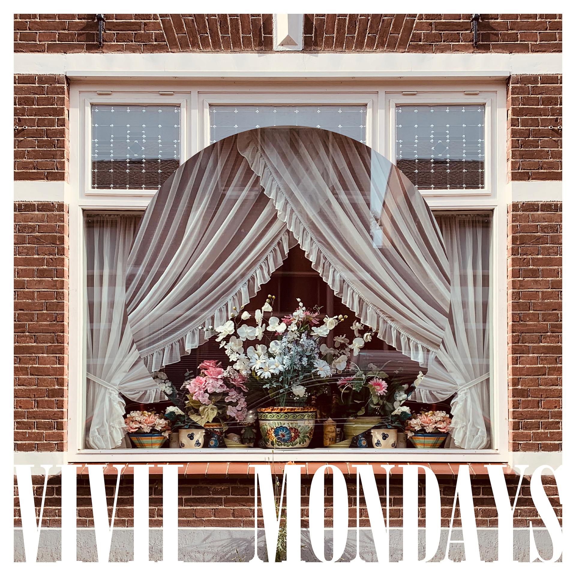 Постер альбома Mondays (Extended Version)