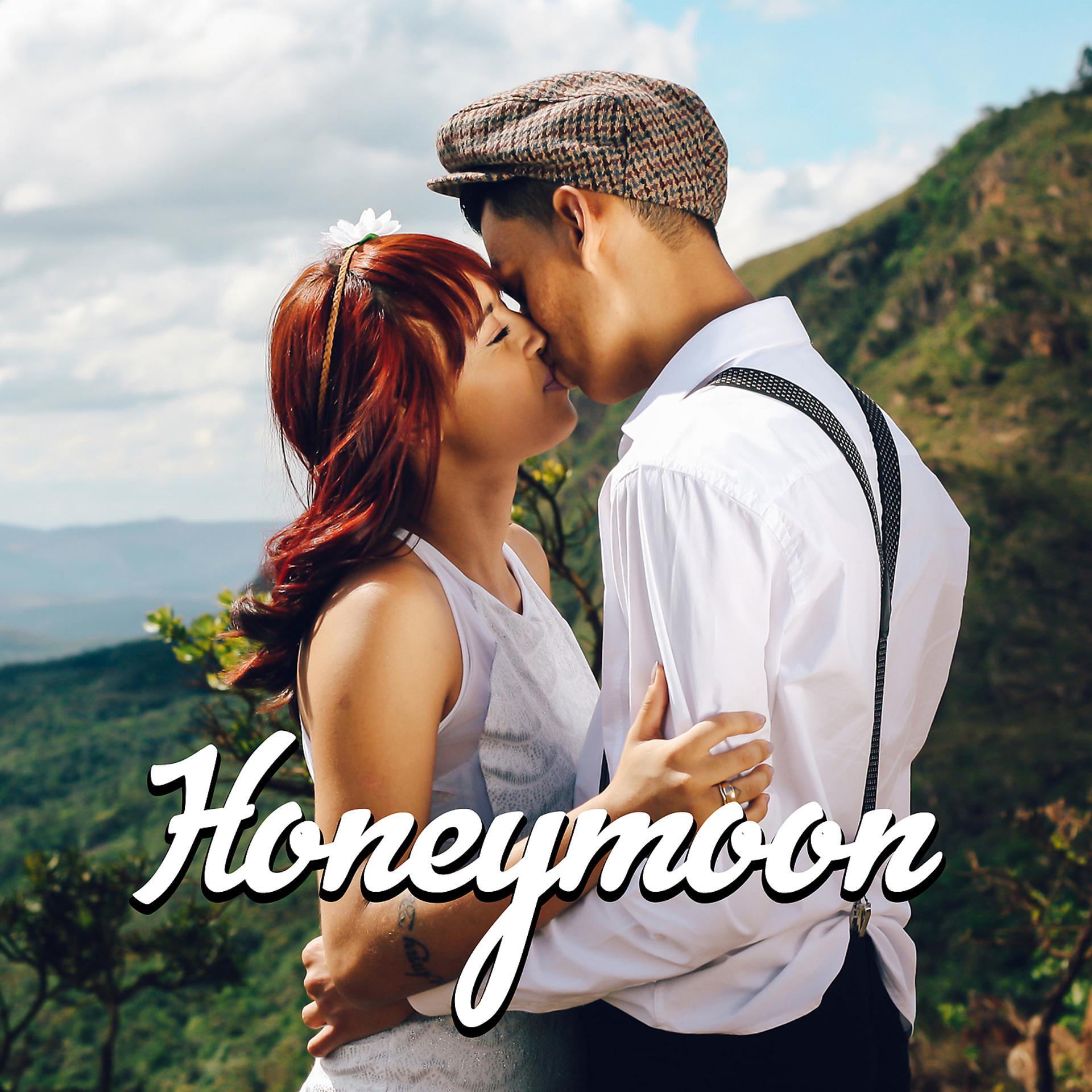 Постер альбома Honeymoon - Wedding Underwear, Sex After Marriage, Intoxicating Night, Caresses and Passionate Kisses, Hot Night